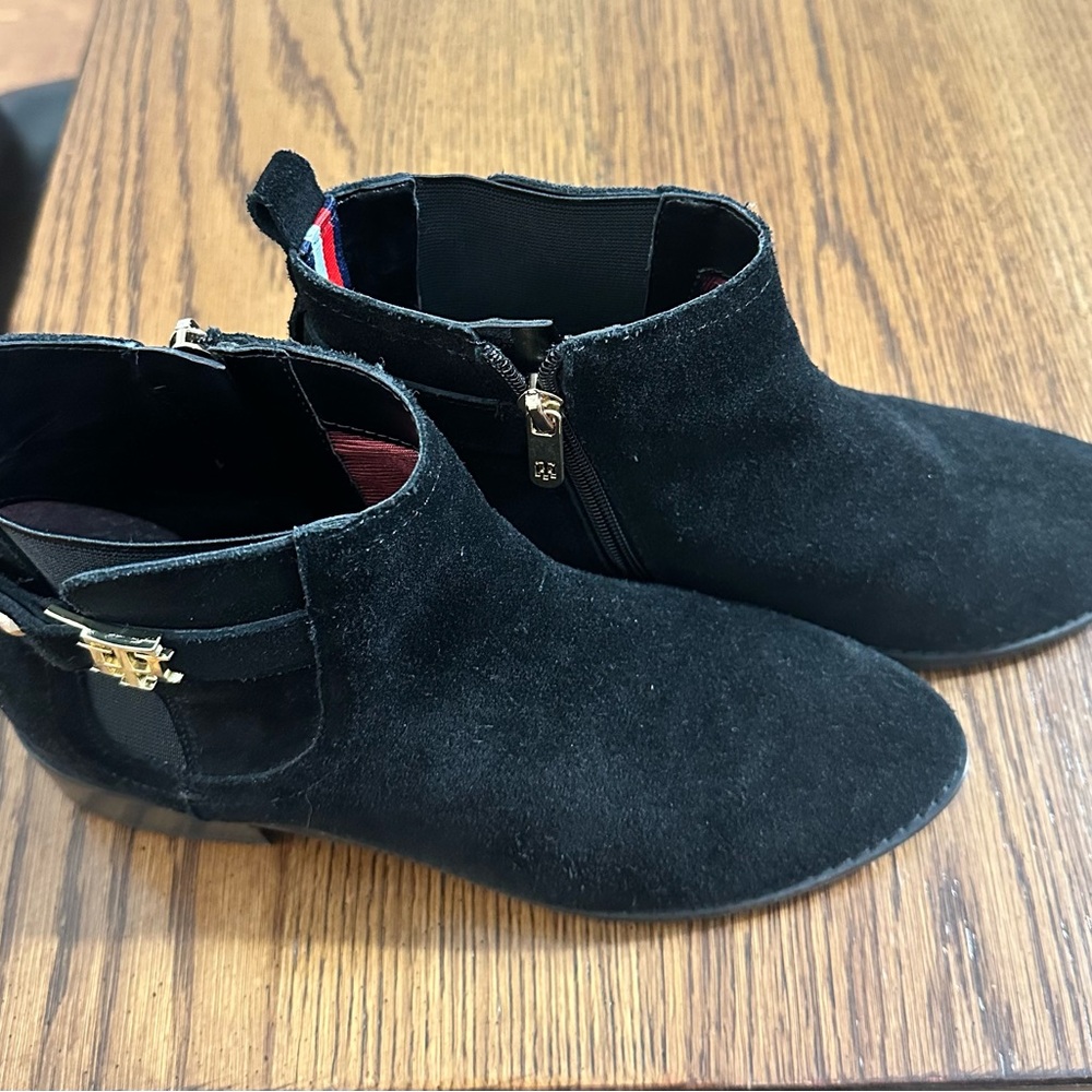 Tommy Hilfiger Black Ankle Booties Suede